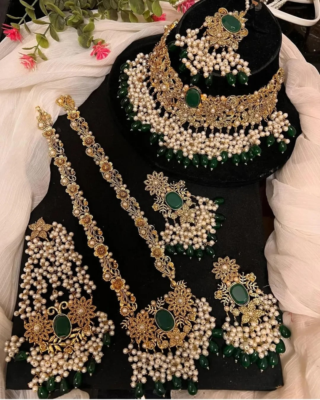 Beautiful Green Color Kundan Necklace Combo Set