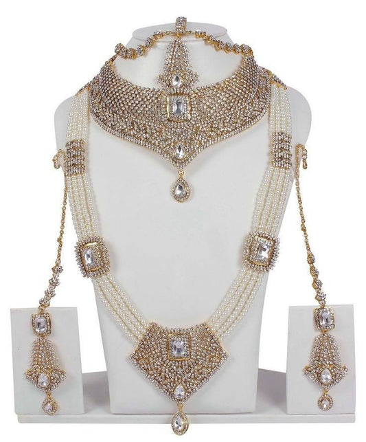 Stonecart's Feminine Glittering Jewellery Sets