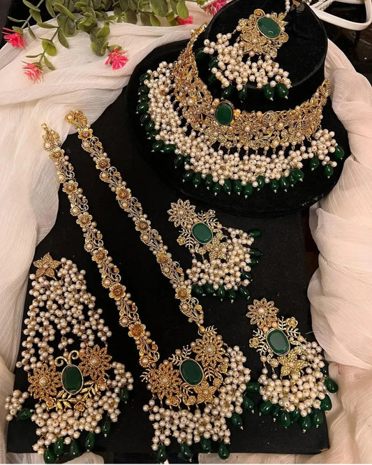 Beautiful Green Color Kundan Necklace Combo Set